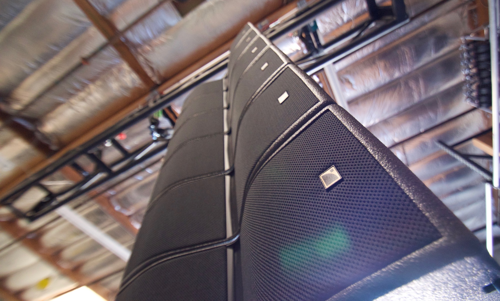 kiva line array